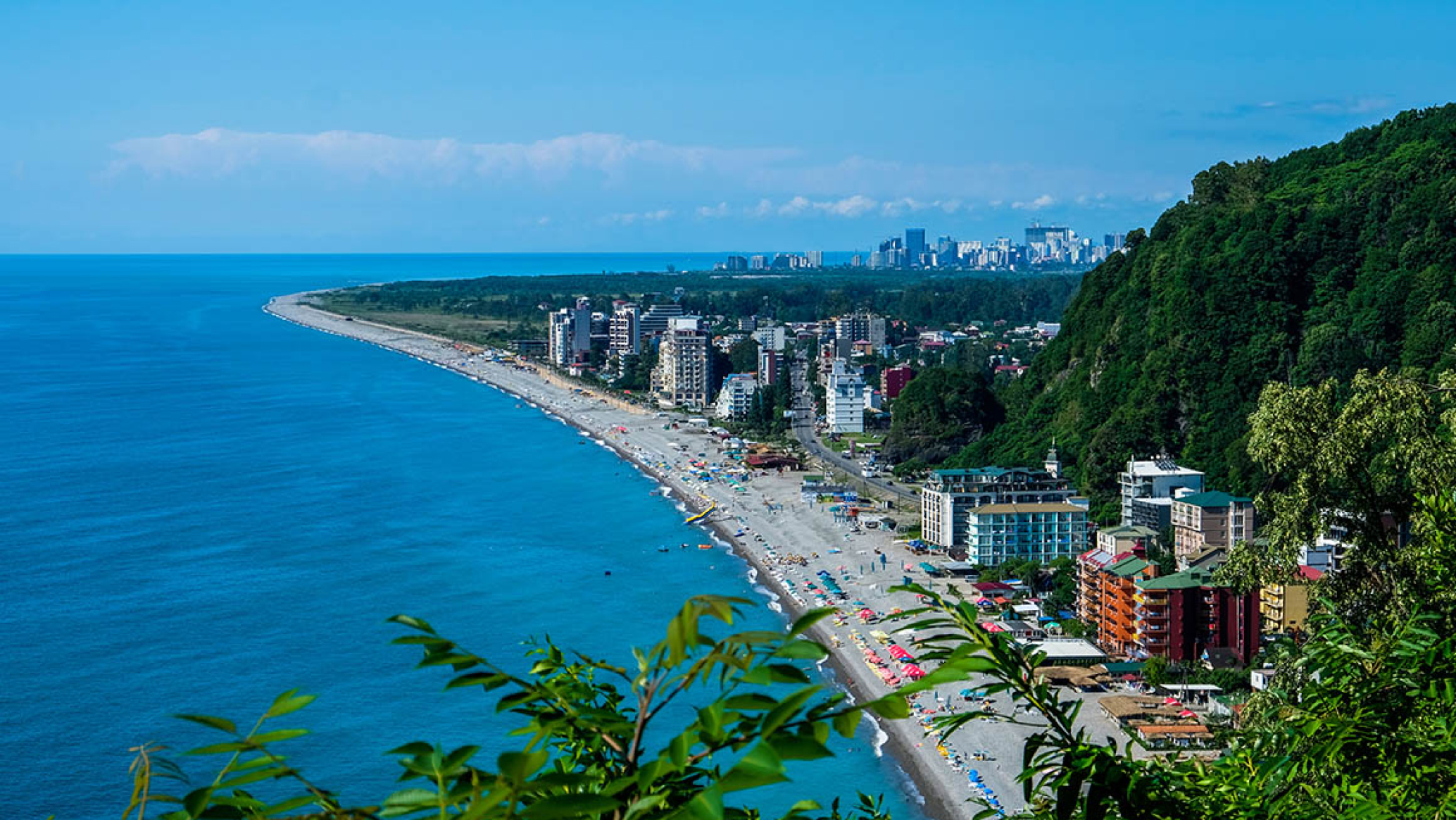 Грузия черное море. Пляж Квариати в Батуми. Пляж Квариати в Грузии. Кобулети Грузия 2022. Батуми море Кобулети.